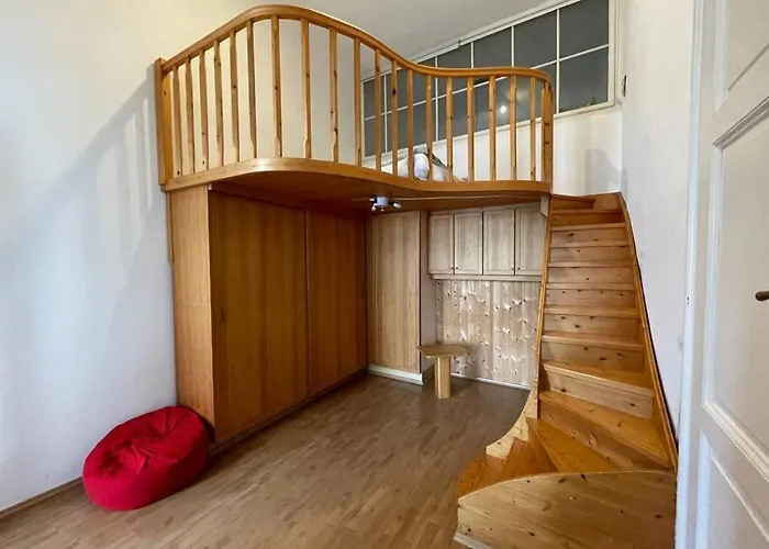 Geraeumige Altbauwohnung Im Zentrum * גראץ