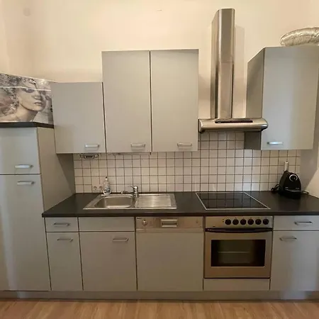 Geraeumige Altbauwohnung Im Zentrum Apartman