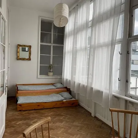 Geraeumige Altbauwohnung Im Zentrum Apartman