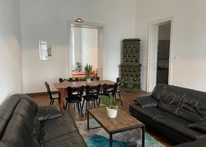 Geraeumige Altbauwohnung Im Zentrum 아파트 *