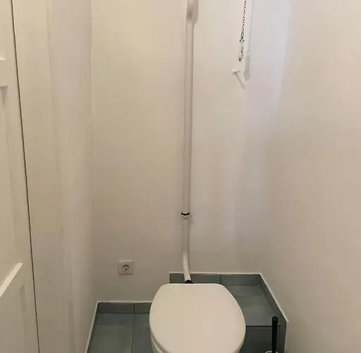 Apartman Geraeumige Altbauwohnung Im Zentrum