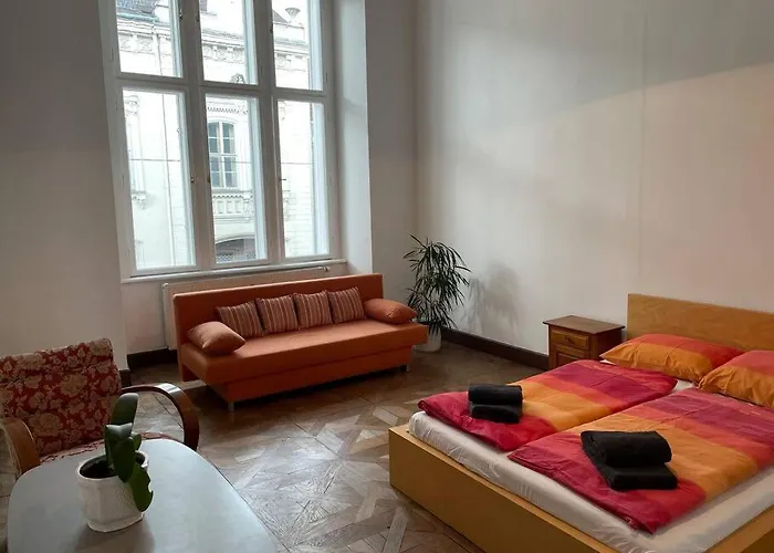 Geraeumige Altbauwohnung Im Zentrum Graz