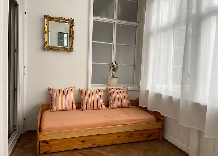 Apartman Geraeumige Altbauwohnung Im Zentrum Graz